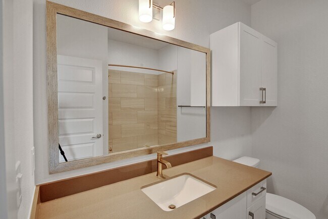 Foto del edificio - 28325 Birnham Woods Dr