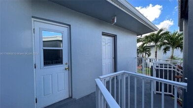 Building Photo - 1701 NE Miami Gardens Dr