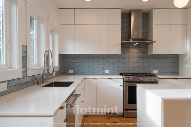 Foto del edificio - 2315 N 56th St