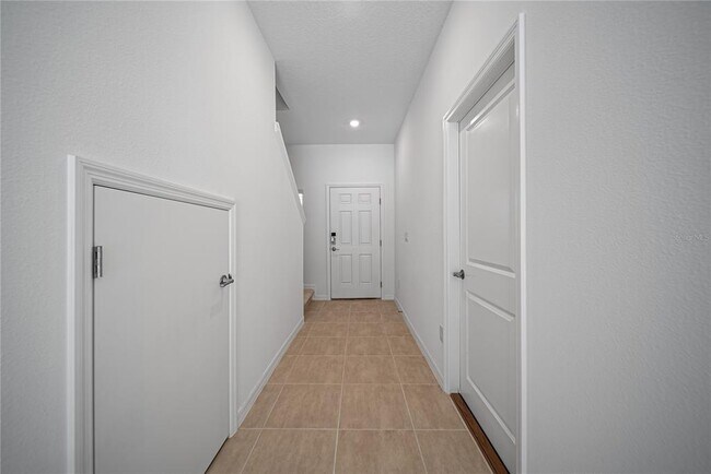Building Photo - 2085 Hallier Cv