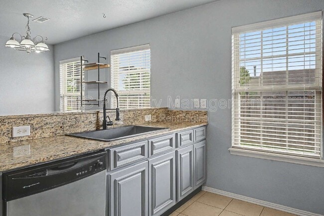 Foto del edificio - 3801 SW Gibson Ave