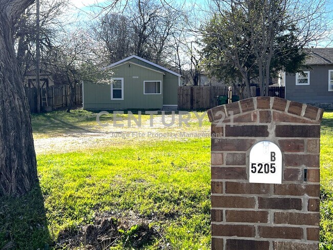 Building Photo - 5205 Calloway St