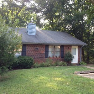 Building Photo - 1120 Sweetwater Cir