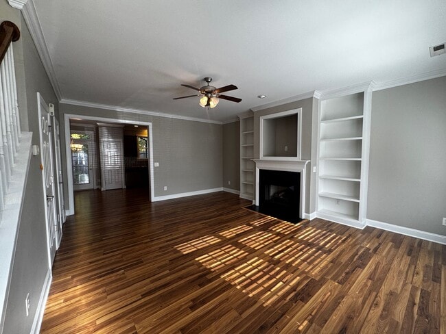 Building Photo - 46 Nandina Dr