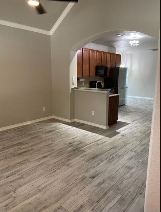 Foto del edificio - 828 Sterling Creek Cir