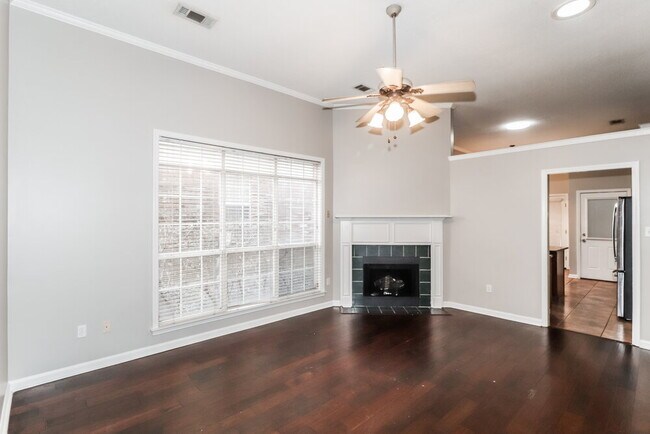 Foto del edificio - 622 W Ashley Glen Cir