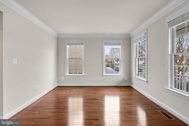 Building Photo - 10785 Taylor Farm Rd