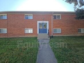 Building Photo - 204 N 10th St