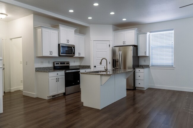 Building Photo - 3955 W 740 N