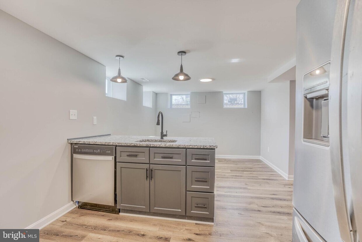 Foto principal - 6713 Railway Ave