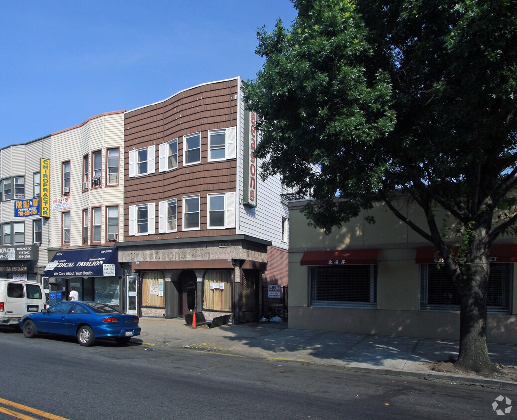 Building Photo - 8612 18th Ave