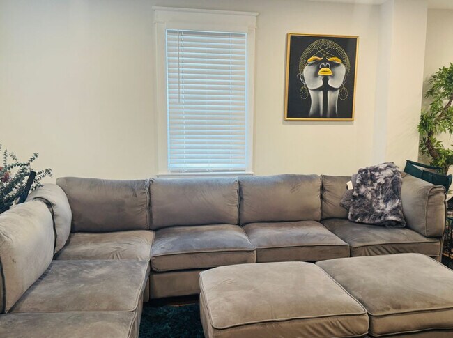 Foto del edificio - 7326 Montgomery Rd