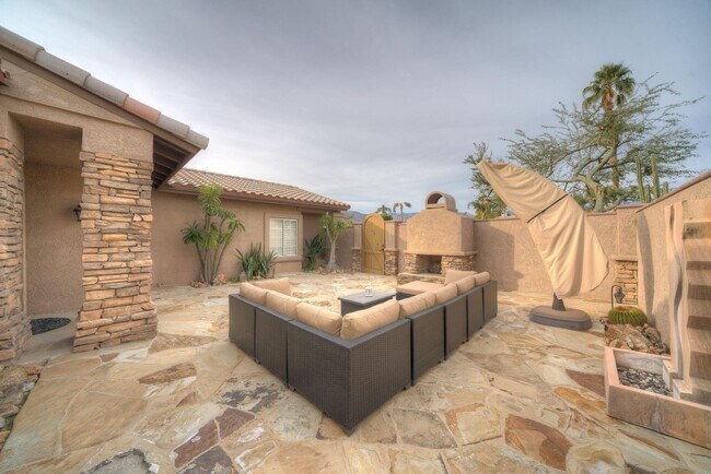 Building Photo - 40860 Avenida Califia