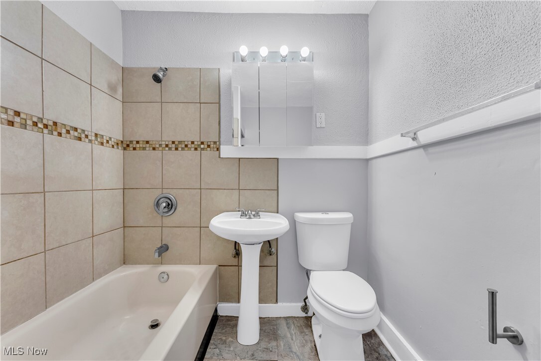 Foto principal - 3567 W 46th St