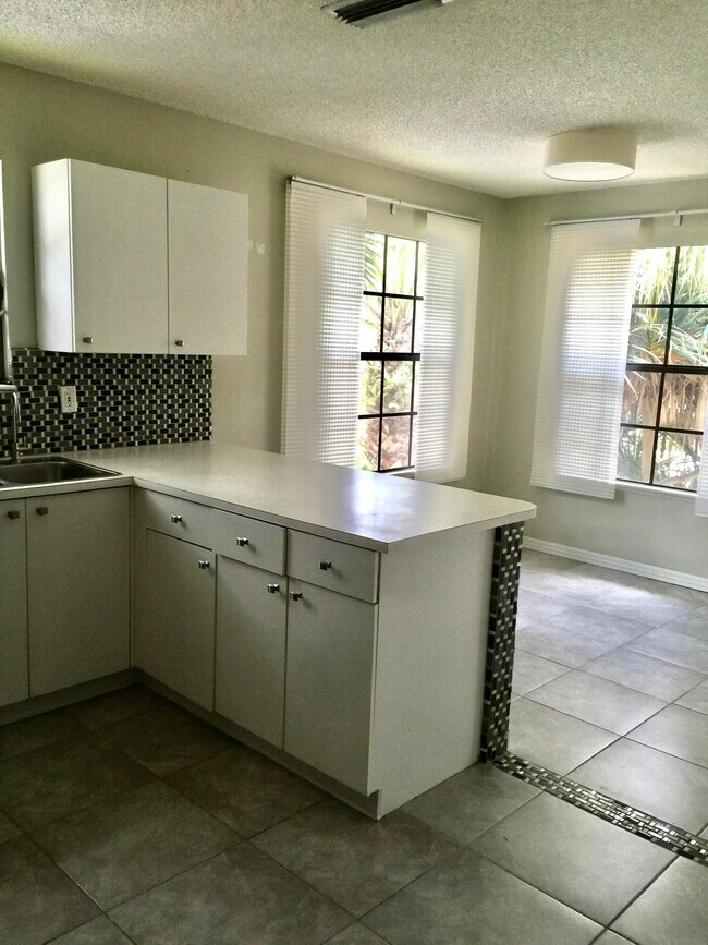 Building Photo - 6769 Montego Bay Blvd