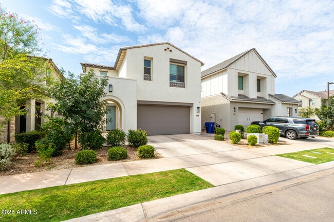 Building Photo - 10029 E Tahoe Ave