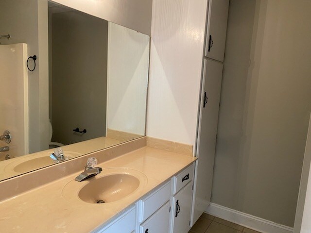 Building Photo - 8706 Grove Cir