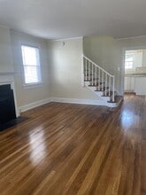 Building Photo - 423 Avondale Dr Building Photo - 423 Avondale Dr