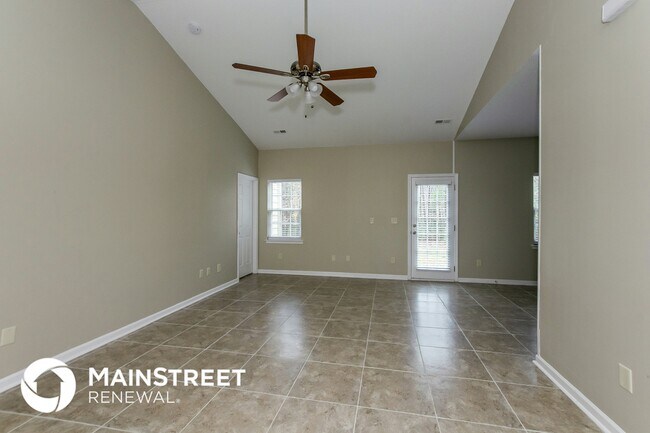 Foto del edificio - 4704 Waterbell Ln