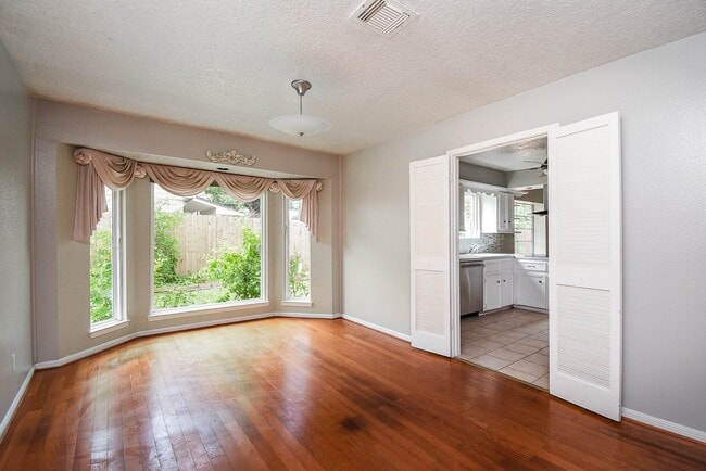 Building Photo - 1709 Beaver Springs Ct