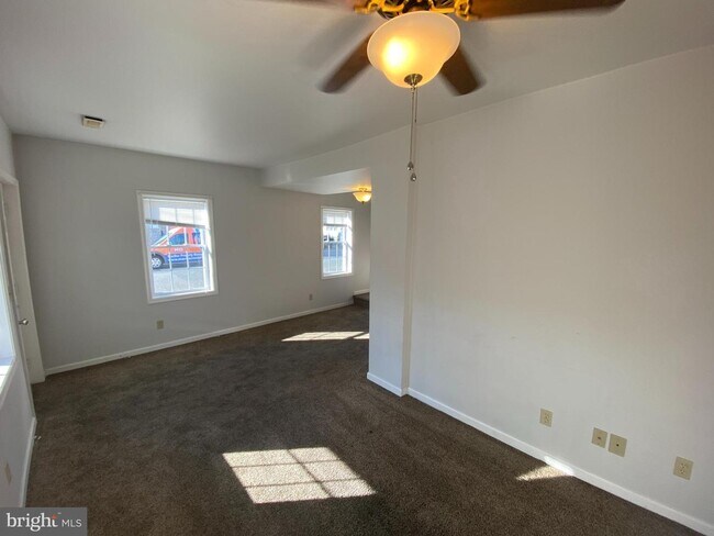 Building Photo - 1115 Winchester St