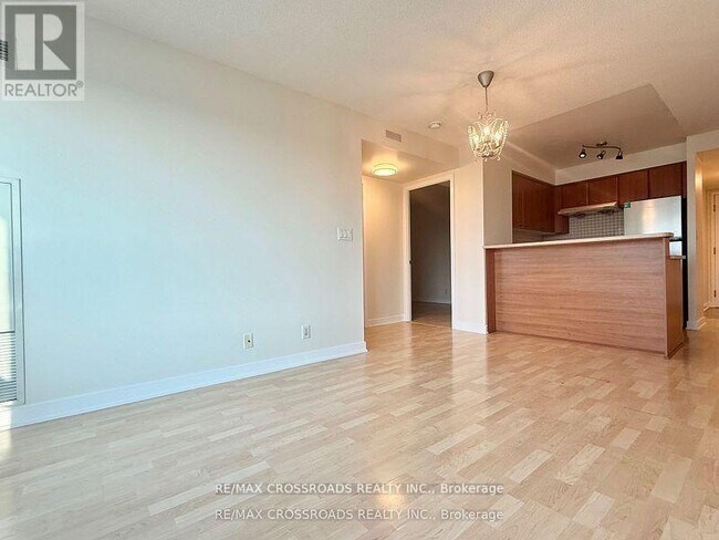 Building Photo - 38 Lee Centre Dr