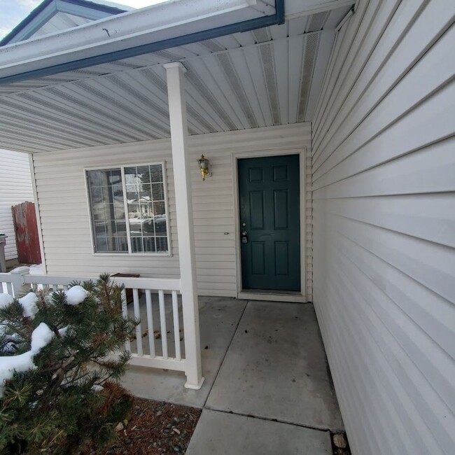 Building Photo - Charming West Boise Home with Spacious Yar...