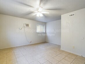 Building Photo - 15112 Bellaire Ave
