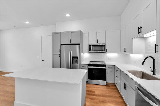 Building Photo - 1438 Izzy Ln