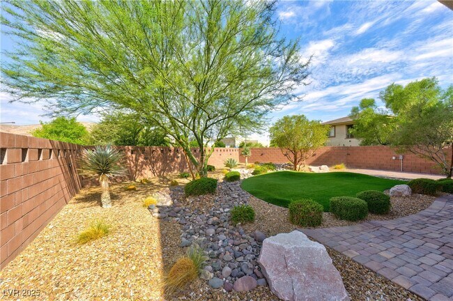 Building Photo - 7017 Pearl Hilltop Ct