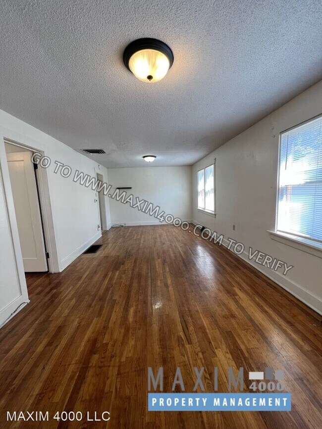 Foto del edificio - 1 br, 1 bath House - 744 GRAND AVENUE
