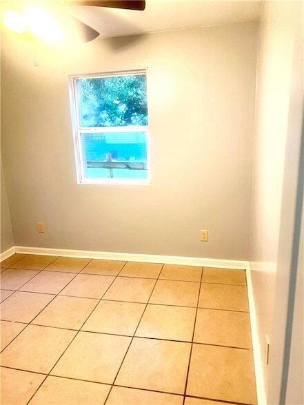 Building Photo - 13920 Wales St