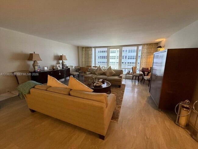 Building Photo - 4020 Galt Ocean Dr