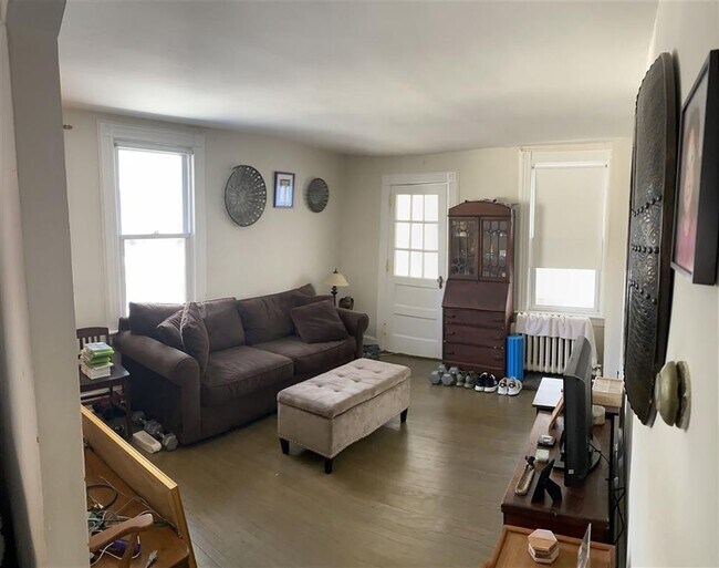 Foto del edificio - 193 Scharer Ave