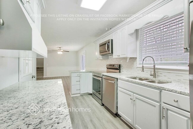 Foto del edificio - 7280 Hollyhock Dr