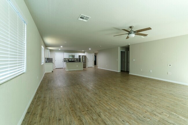 Building Photo - 10126 Relic Oaks