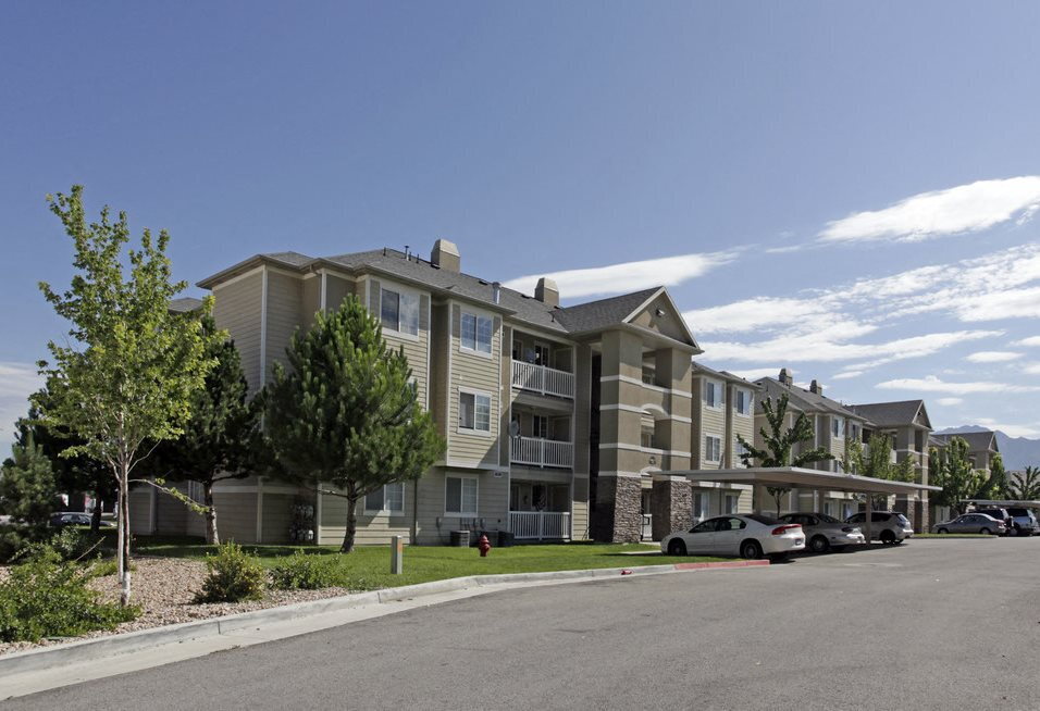 Building Photo - Spring Hollow Apartments | Income-Restricted  3 Bedroom, 2 Bath Apartments available now