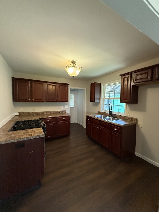 Building Photo - 3517 Avenue F