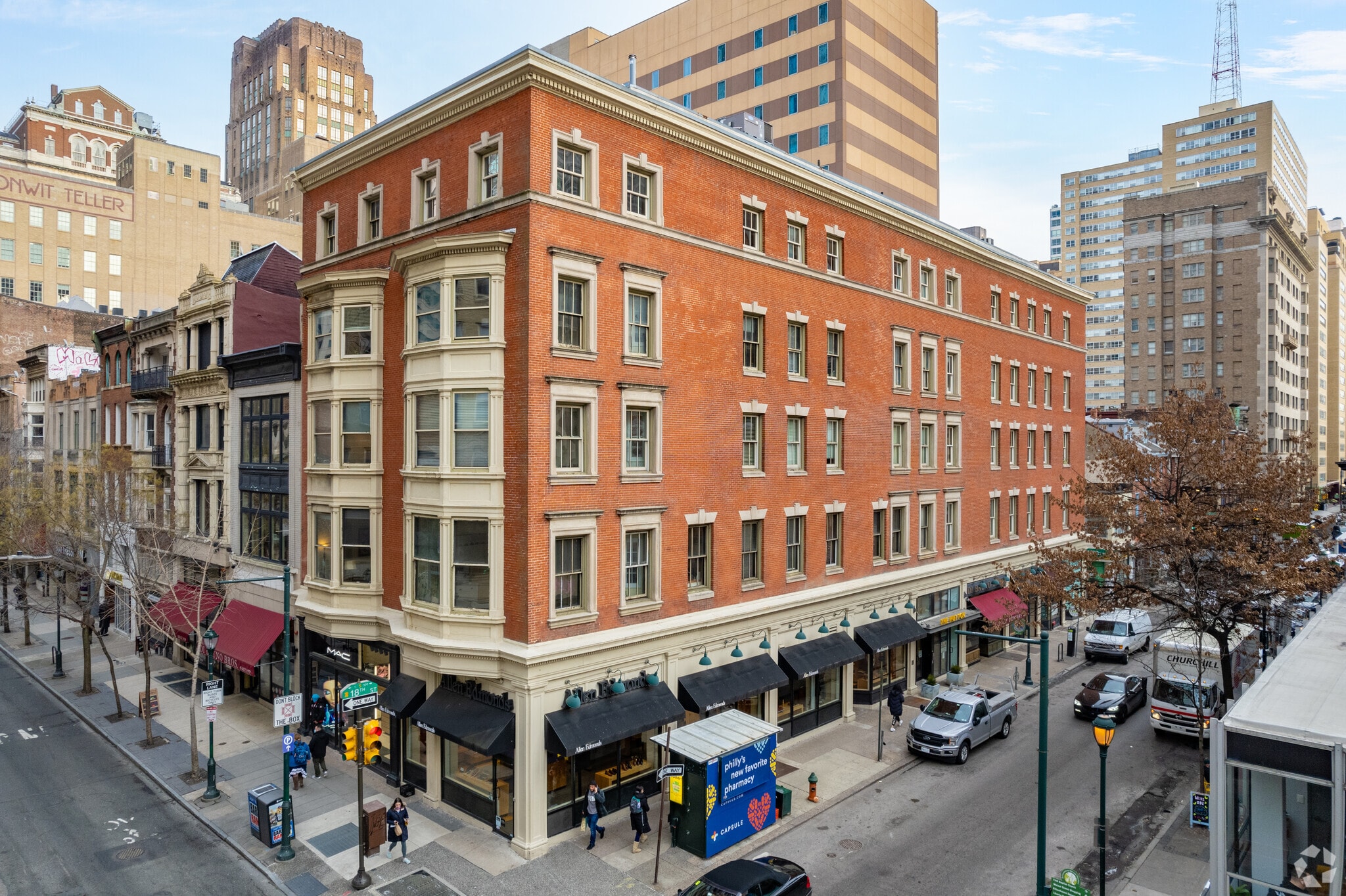 Le Crillon Apartments