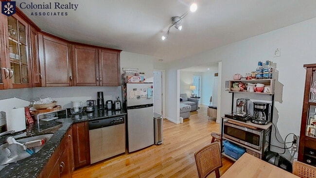 Photo - 15 Walbridge St Apartment