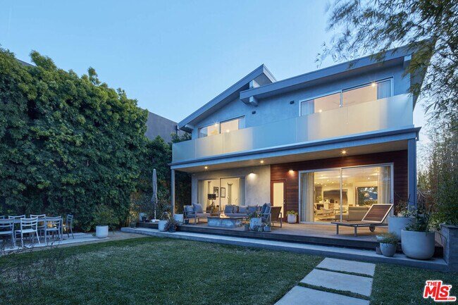 Building Photo - 3554 Frances Ave