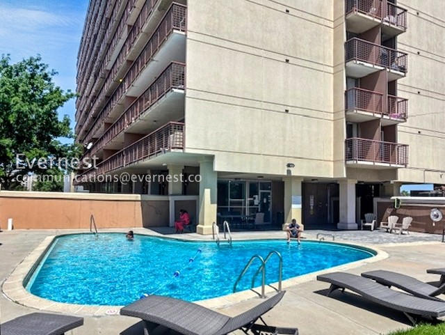 Foto del edificio - 2225 Buchtel Blvd S