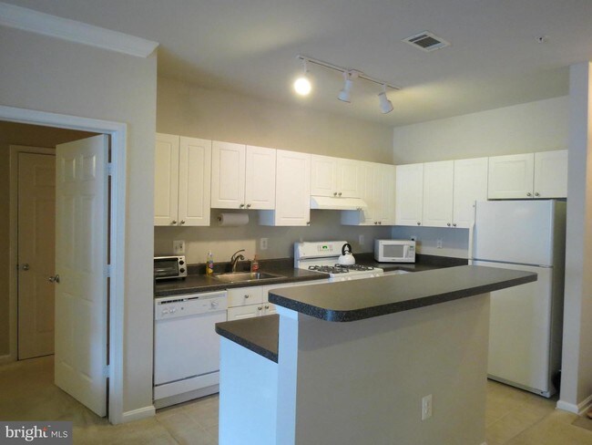 Building Photo - 11352 Aristotle Dr