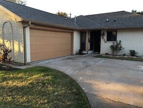 Building Photo - 11639 Kirkmeadow Dr