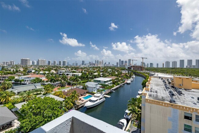 Foto del edificio - 2903 N Miami Beach Blvd