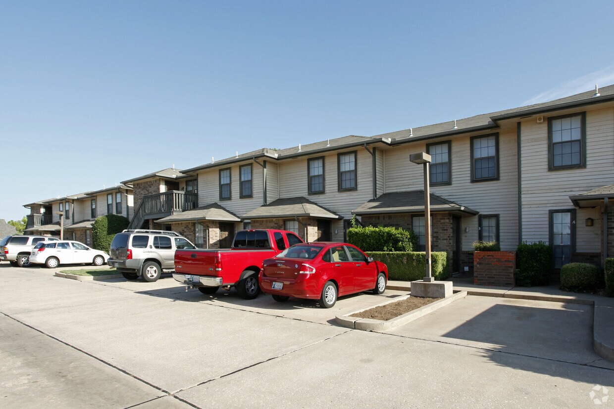 Primary Photo - Rambling Oaks Condominiums
