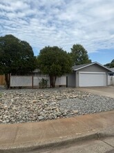 Building Photo - 2496 Capella St