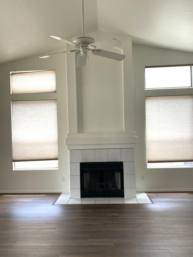 Hogar - 3440 E Southern Ave