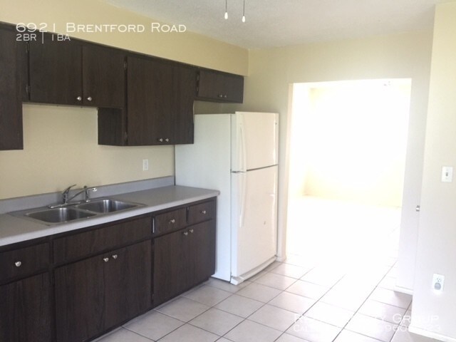Foto del edificio - 6921 Brentford Rd