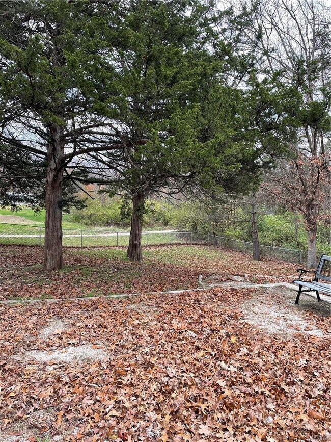 Foto del edificio - 7171 Rosemary Ln